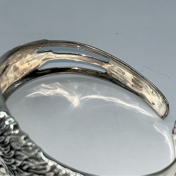 Stauer Spirit of the Southwest 14 kt American Turquoise, Eagle & Feathers Cuff - Picture 8 of 13